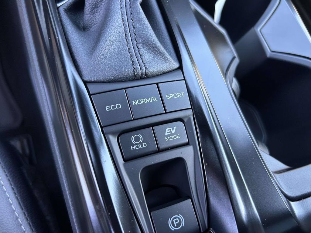 New 2026 Toyota Camry Hybrid FWD image 21