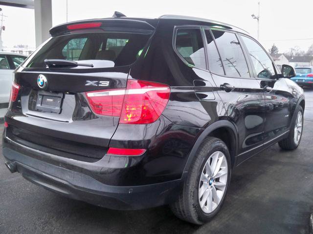 Used 2017 BMW X3 xDrive28i image 3