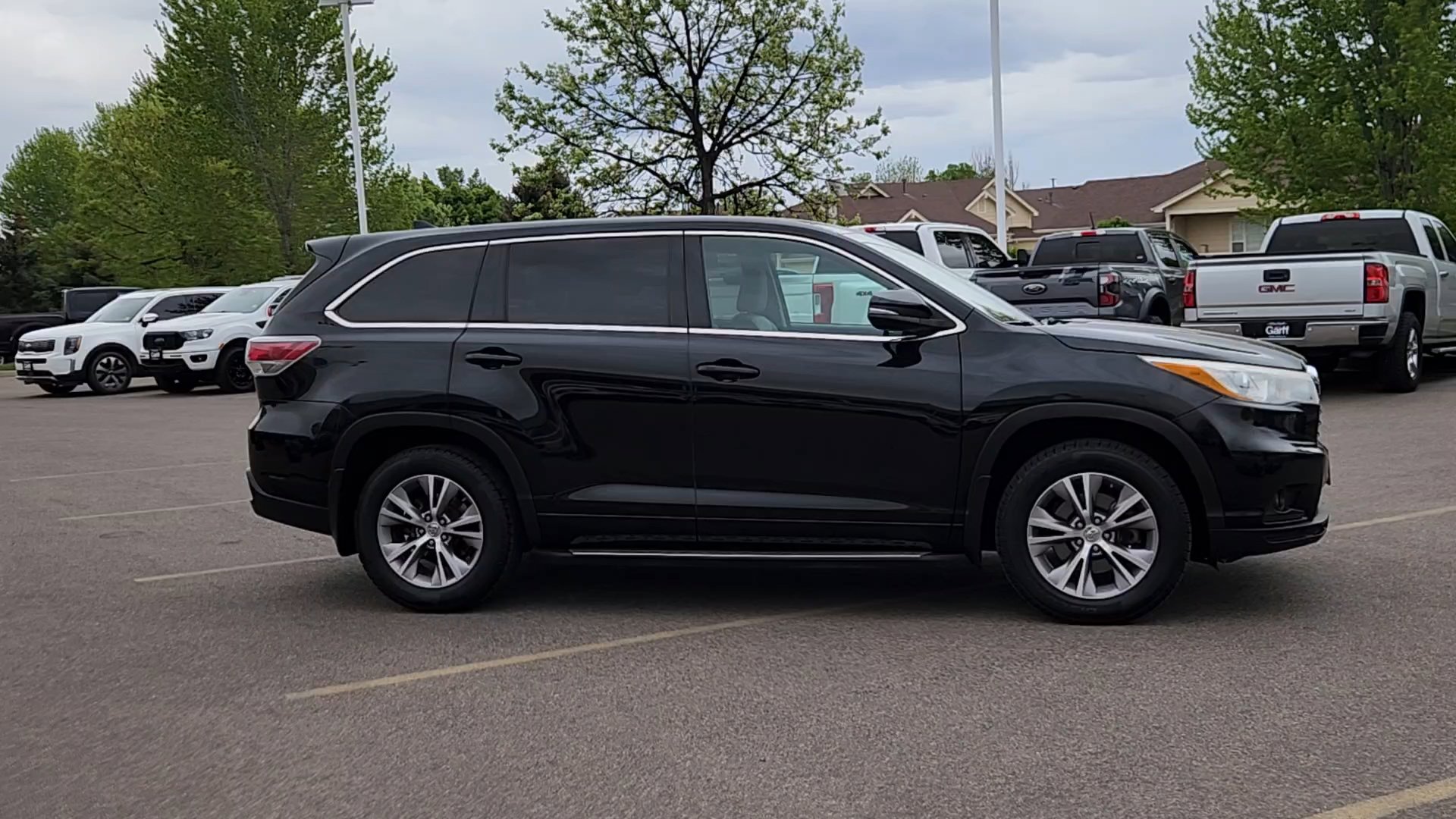 Used 2015 Toyota Highlander Plus AWD/4WD image 10
