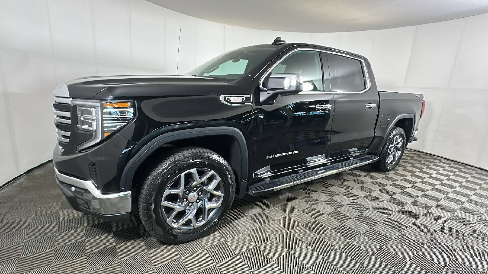 New 2026 GMC Sierra 1500 SLT w/ SLT Premium Plus Package AWD/4WD image 8