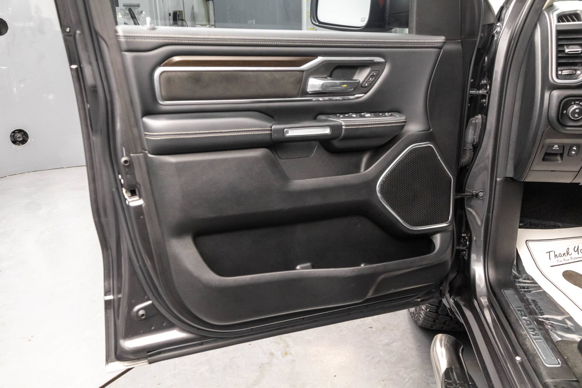 Used 2022 RAM 1500 Laramie RWD image 28