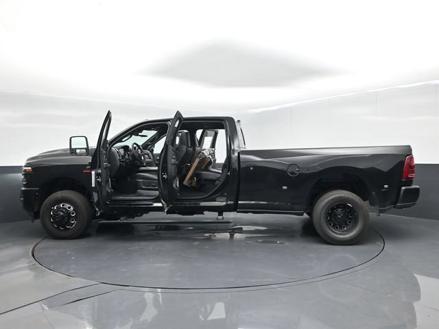 New 2026 RAM 3500 Laramie AWD/4WD image 64