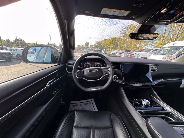 Used 2024 Jeep Wagoneer 4WD w/ Premium Group I image 17