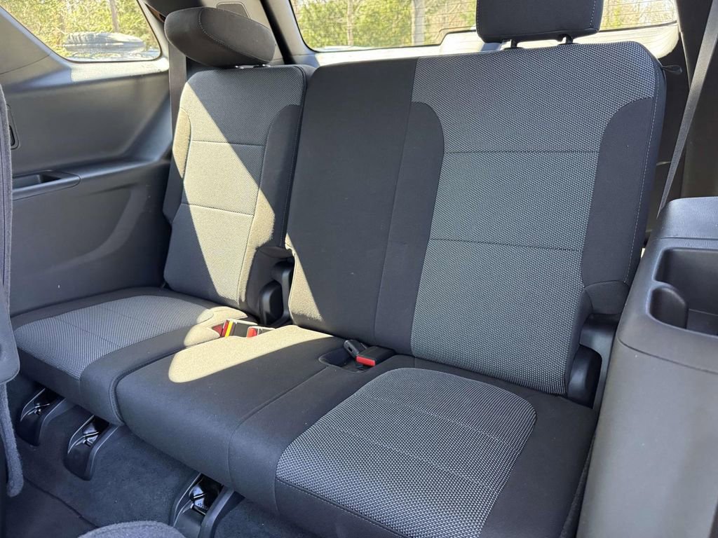 Used 2023 Chevrolet Traverse LT AWD/4WD image 9