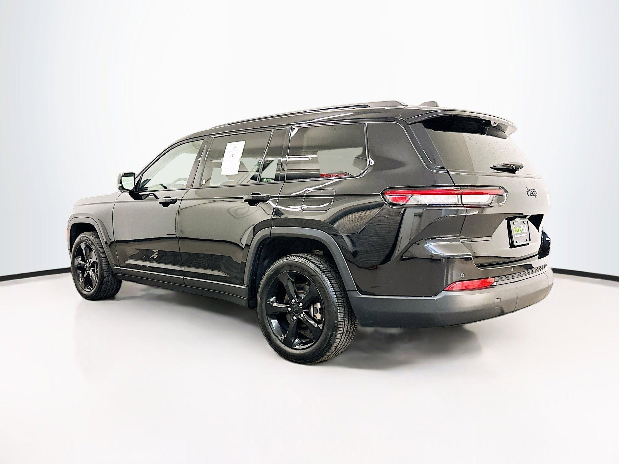 Used 2023 Jeep Grand Cherokee L Limited w/ Luxury Tech Group II image 5