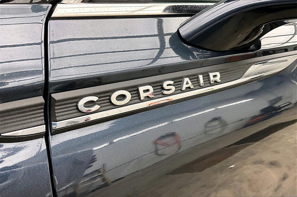 Used 2022 Lincoln Corsair Reserve w/ Equipment Group 201A image 8