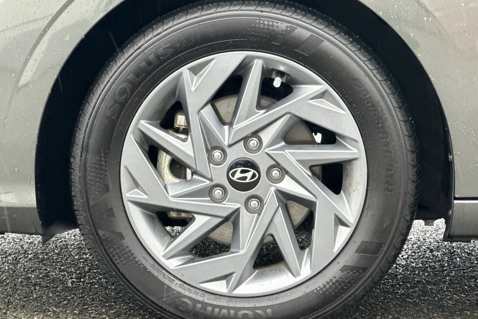 Used 2025 Hyundai Elantra Blue image 29