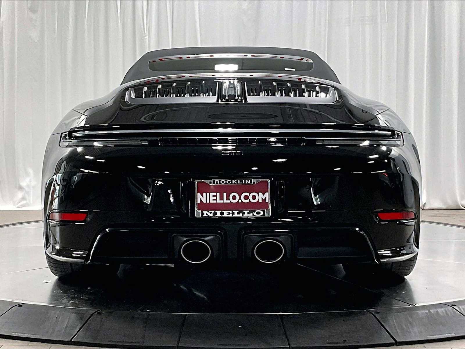 Used 2026 Porsche 911 Carrera 4 GTS image 8