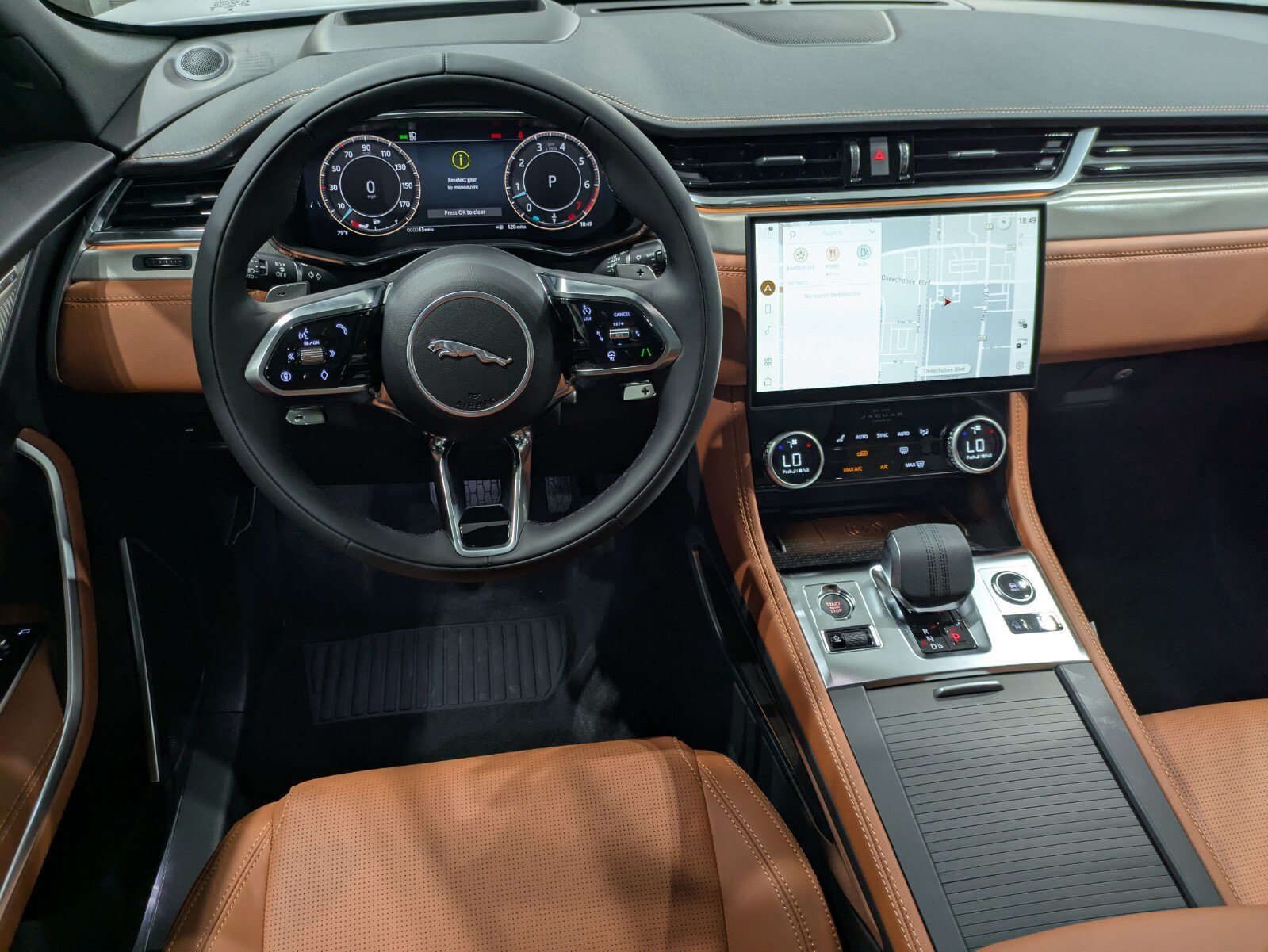 New 2026 Jaguar F-PACE R-Dynamic S AWD/4WD image 10