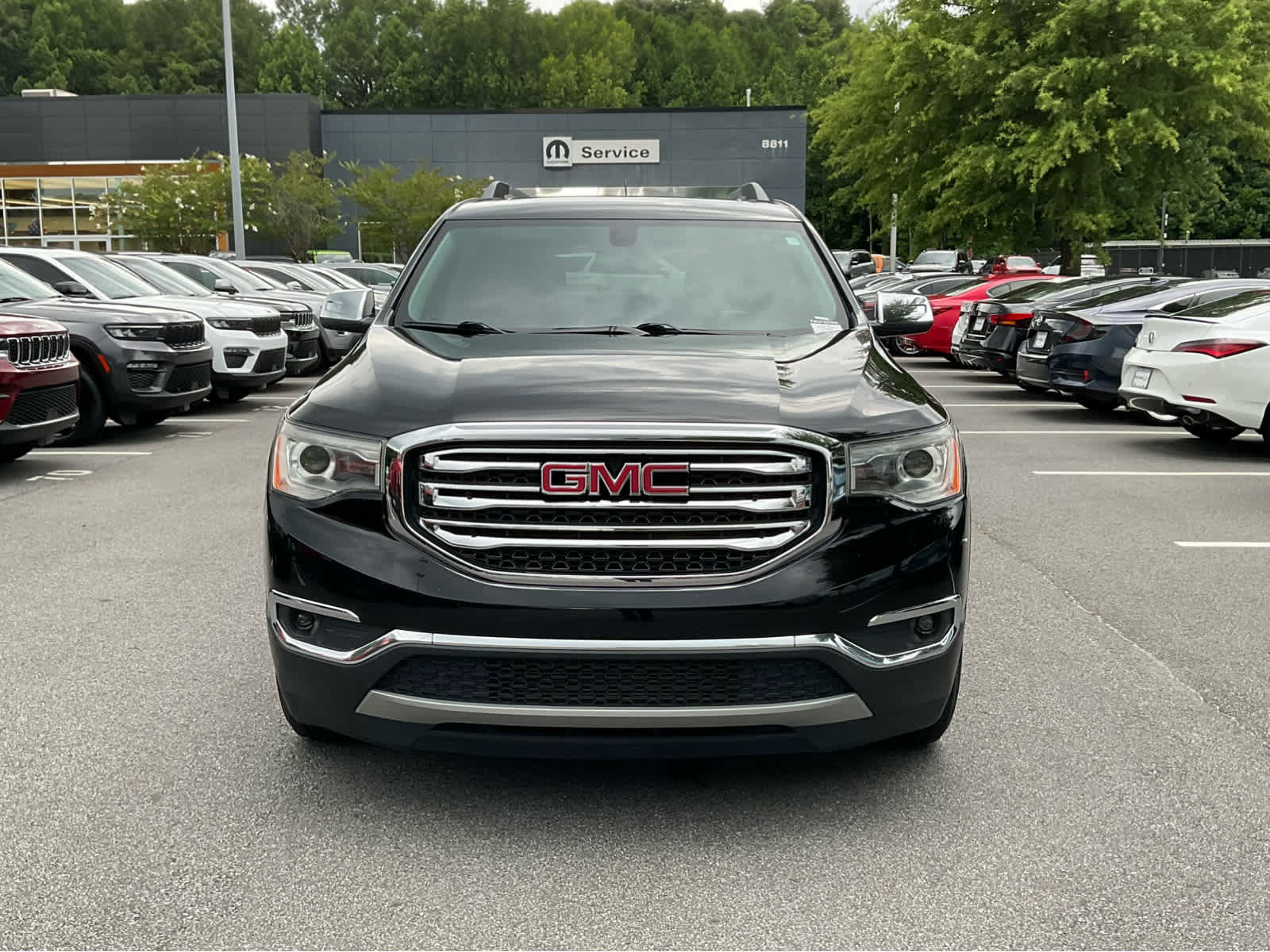 Used 2018 GMC Acadia SLT FWD image 8