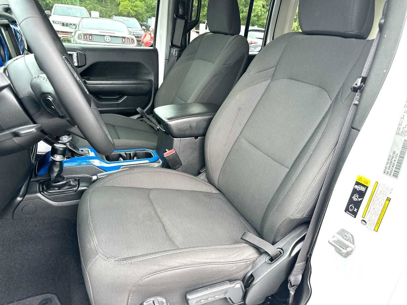 Used 2023 Jeep Wrangler Unlimited Sport AWD/4WD image 17
