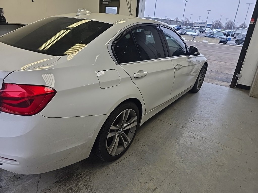 Used 2018 BMW 330i Sedan image 4