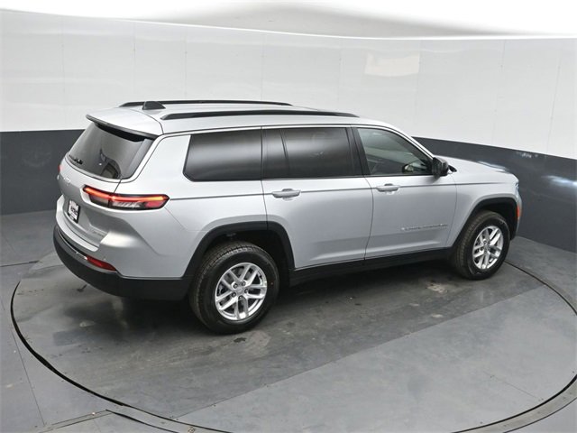 New 2025 Jeep Grand Cherokee L Laredo image 32