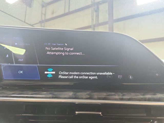 Used 2021 Cadillac Escalade Premium Luxury AWD/4WD image 31