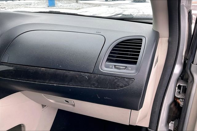 Used 2012 Dodge Grand Caravan SXT image 16