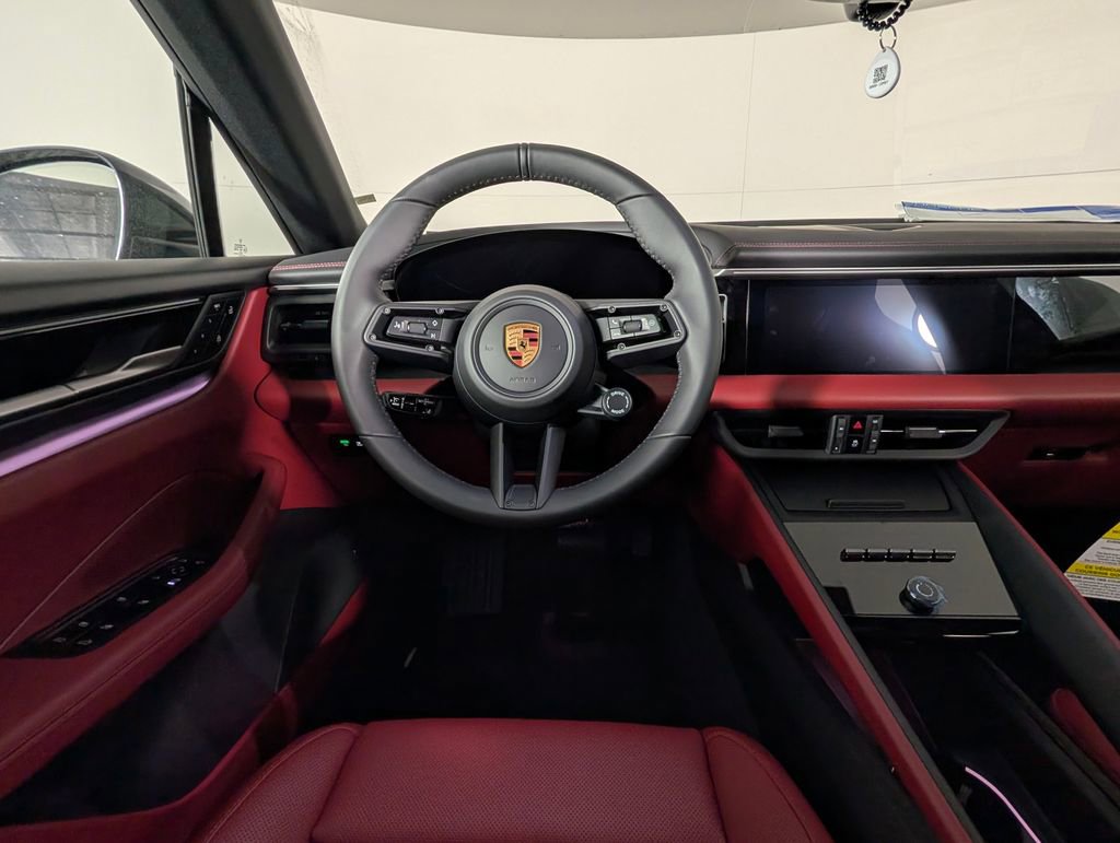 New 2026 Porsche Macan 4 Electric AWD/4WD image 22