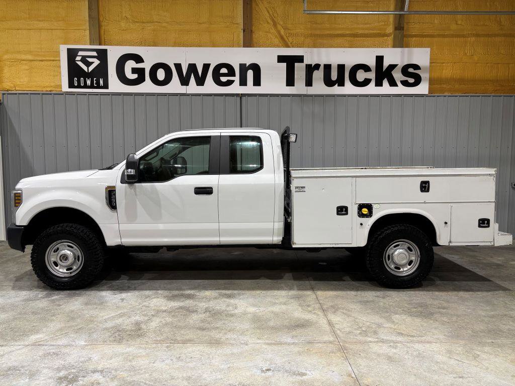 Used 2018 Ford F250 XL w/ Power Equipment Group AWD/4WD image 2