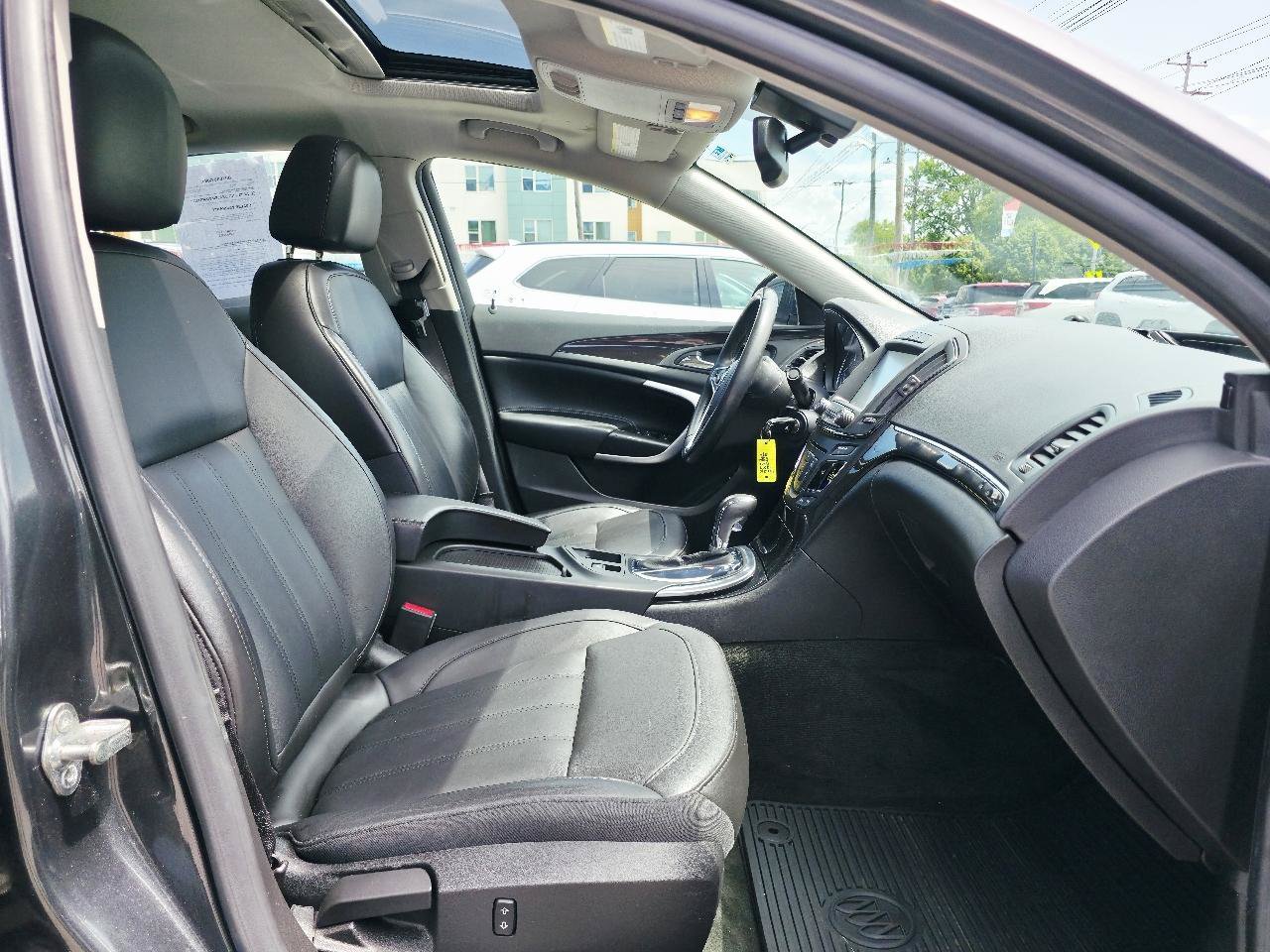Used 2017 Buick Regal Sport Touring FWD image 19