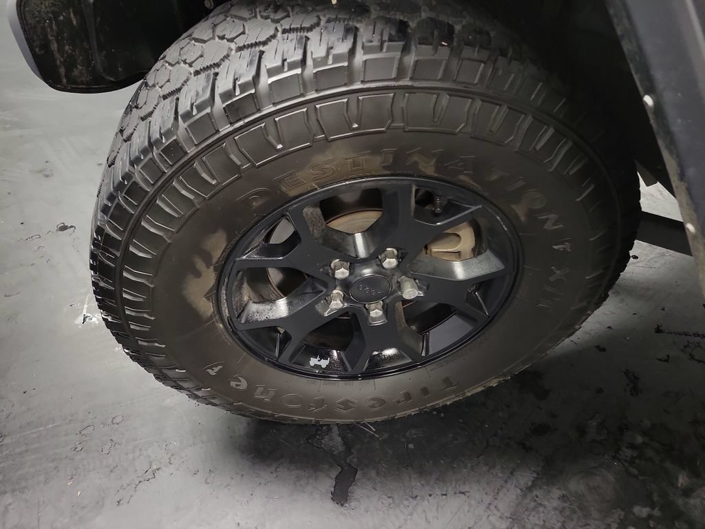 Used 2021 Jeep Wrangler Sport AWD/4WD image 13
