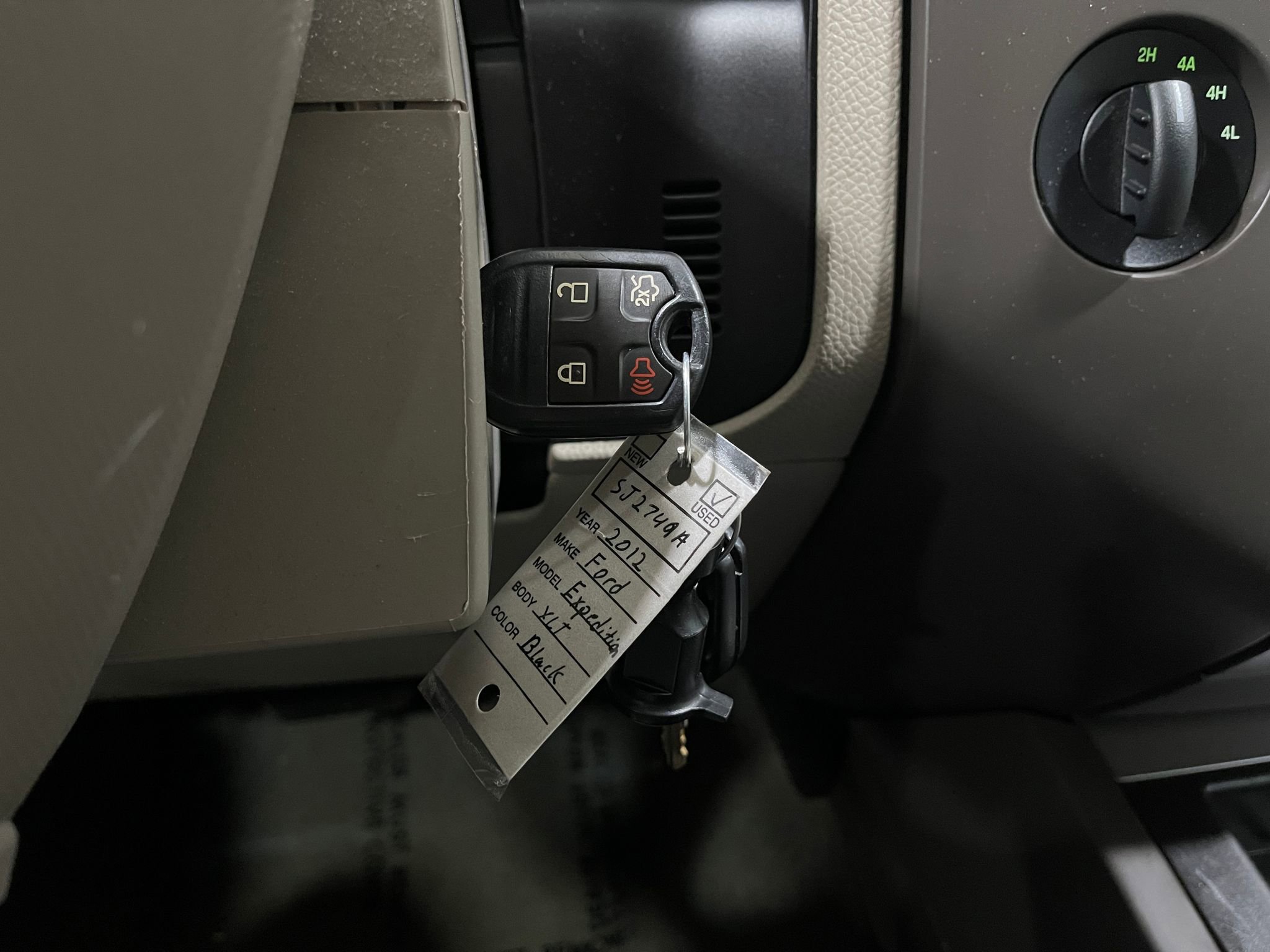 Used 2012 Ford Expedition XLT AWD/4WD image 19