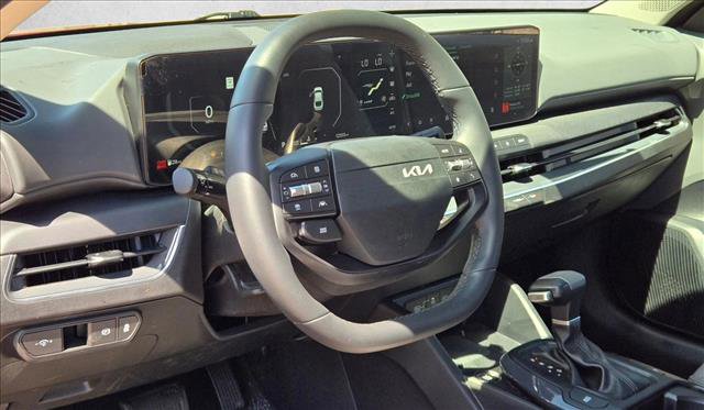 Used 2025 Kia K4 EX image 9
