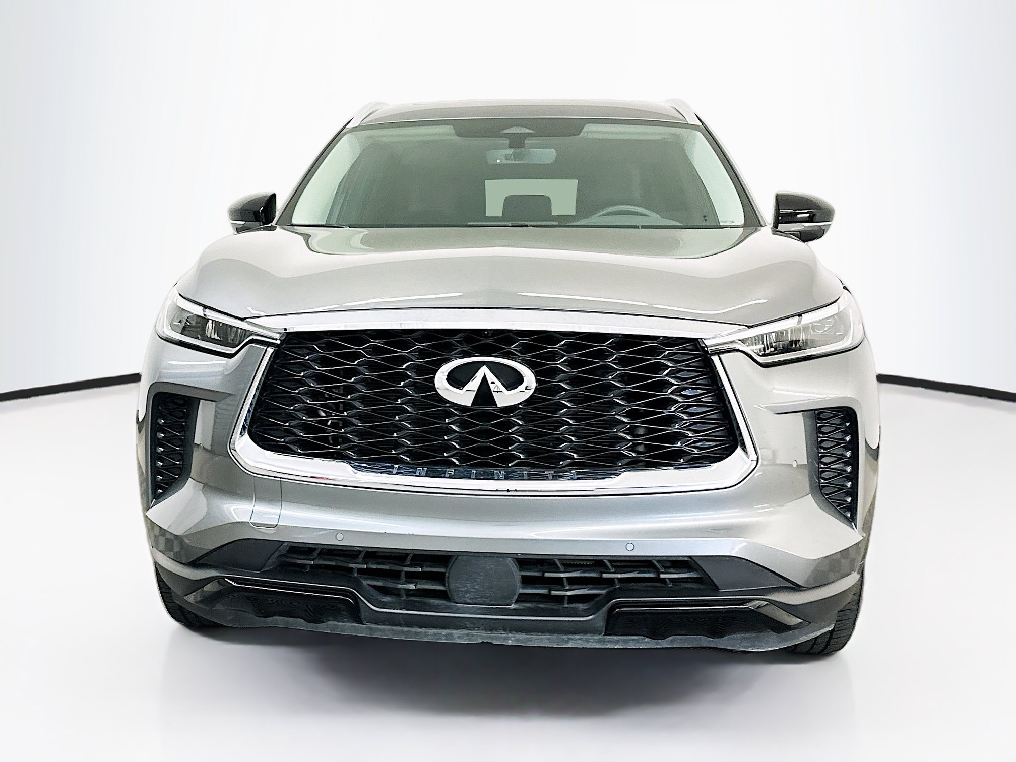 Used 2023 INFINITI QX60 Luxe w/ Cargo Package AWD/4WD image 2