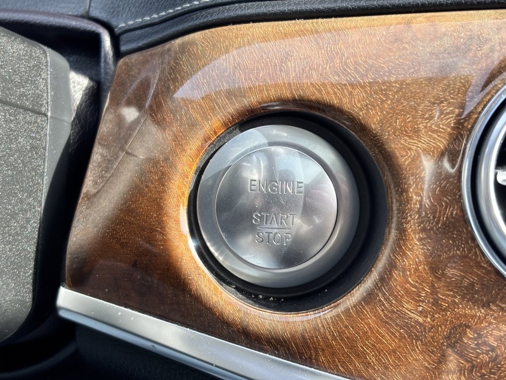 Used 2014 Mercedes-Benz S 550 Sedan image 5