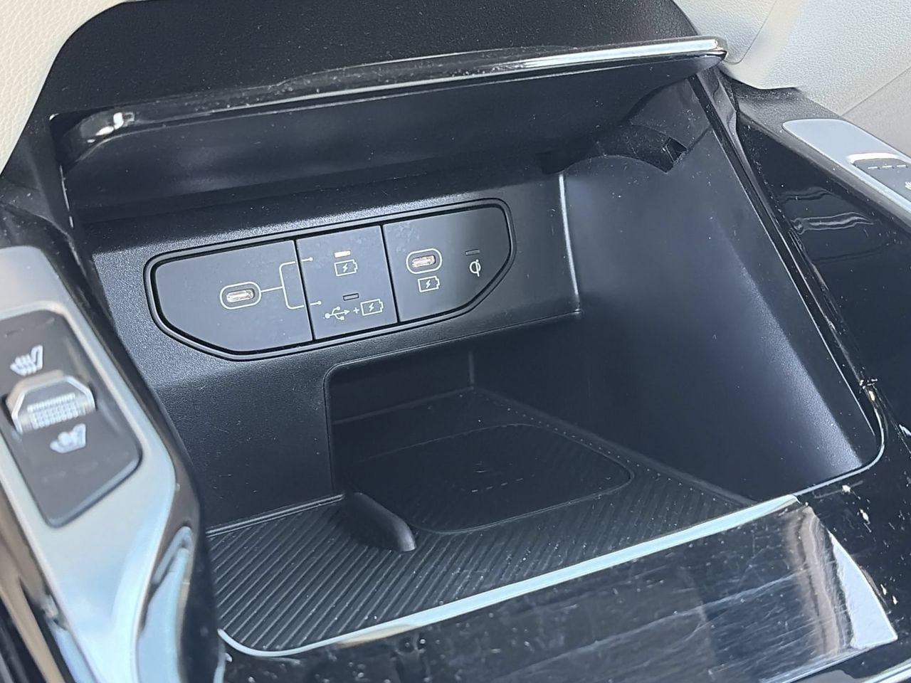 Certified 2025 Kia Sorento SX Prestige AWD/4WD image 27