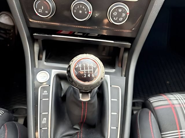 Used 2017 Volkswagen GTI Sport FWD image 21