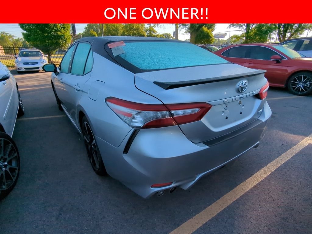 Used 2018 Toyota Camry XSE FWD image 3