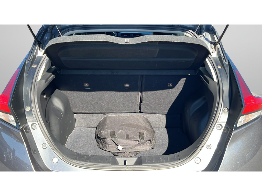 Used 2019 Nissan Leaf SV w/ SV Technology Package FWD image 23