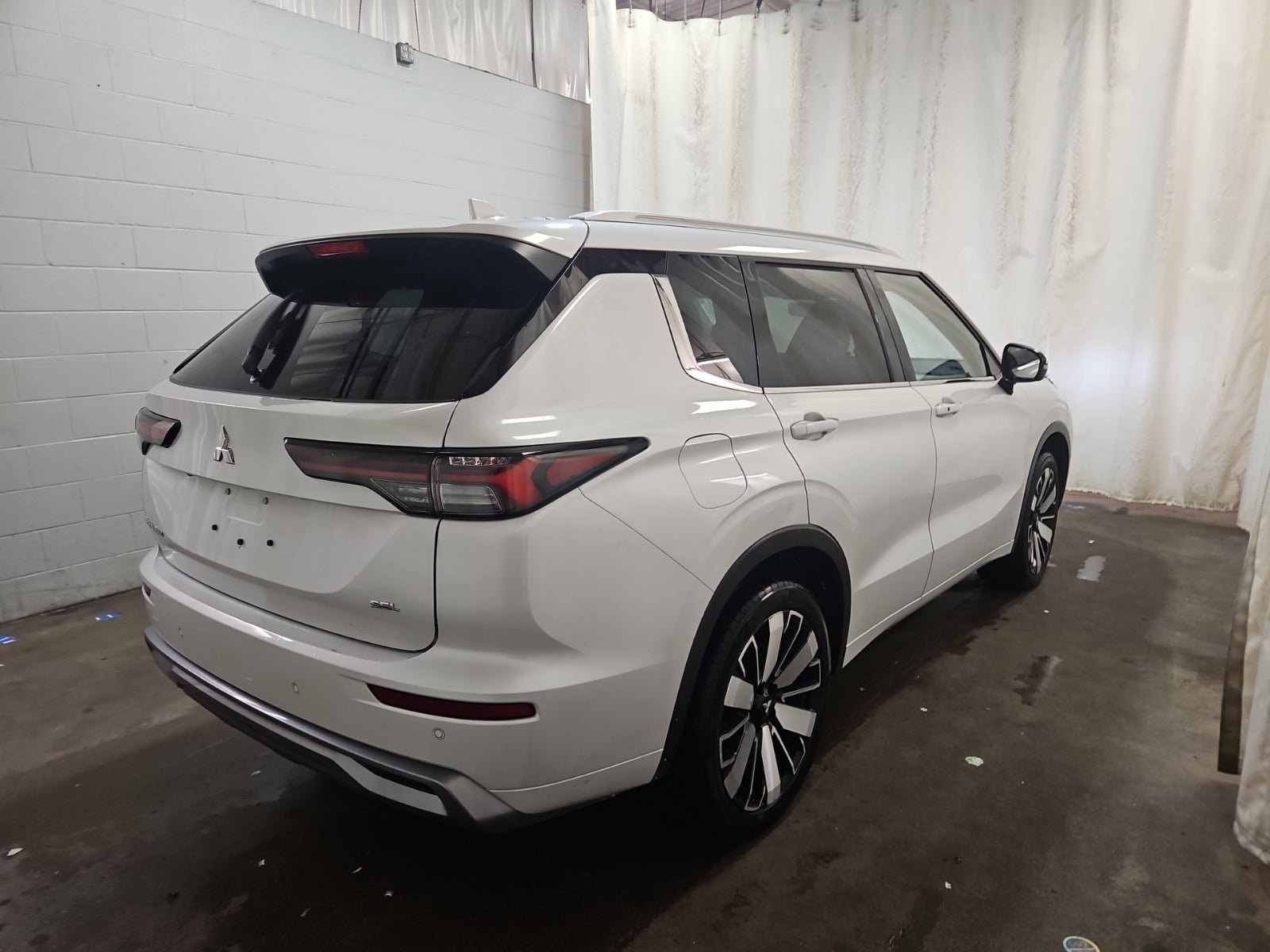 Used 2025 Mitsubishi Outlander SEL FWD video 2