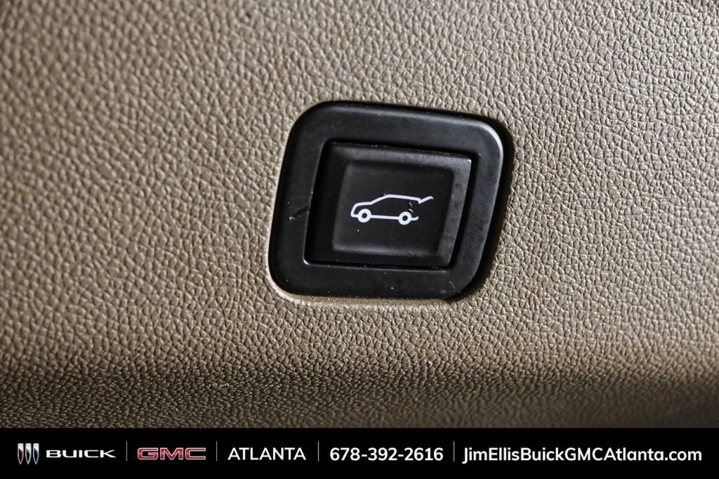 Used 2021 GMC Yukon Denali w/ Denali Premium Package image 38