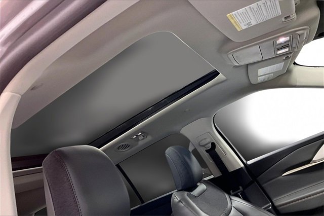 New 2026 Ford Explorer Active w/ Active Comfort Package image 3