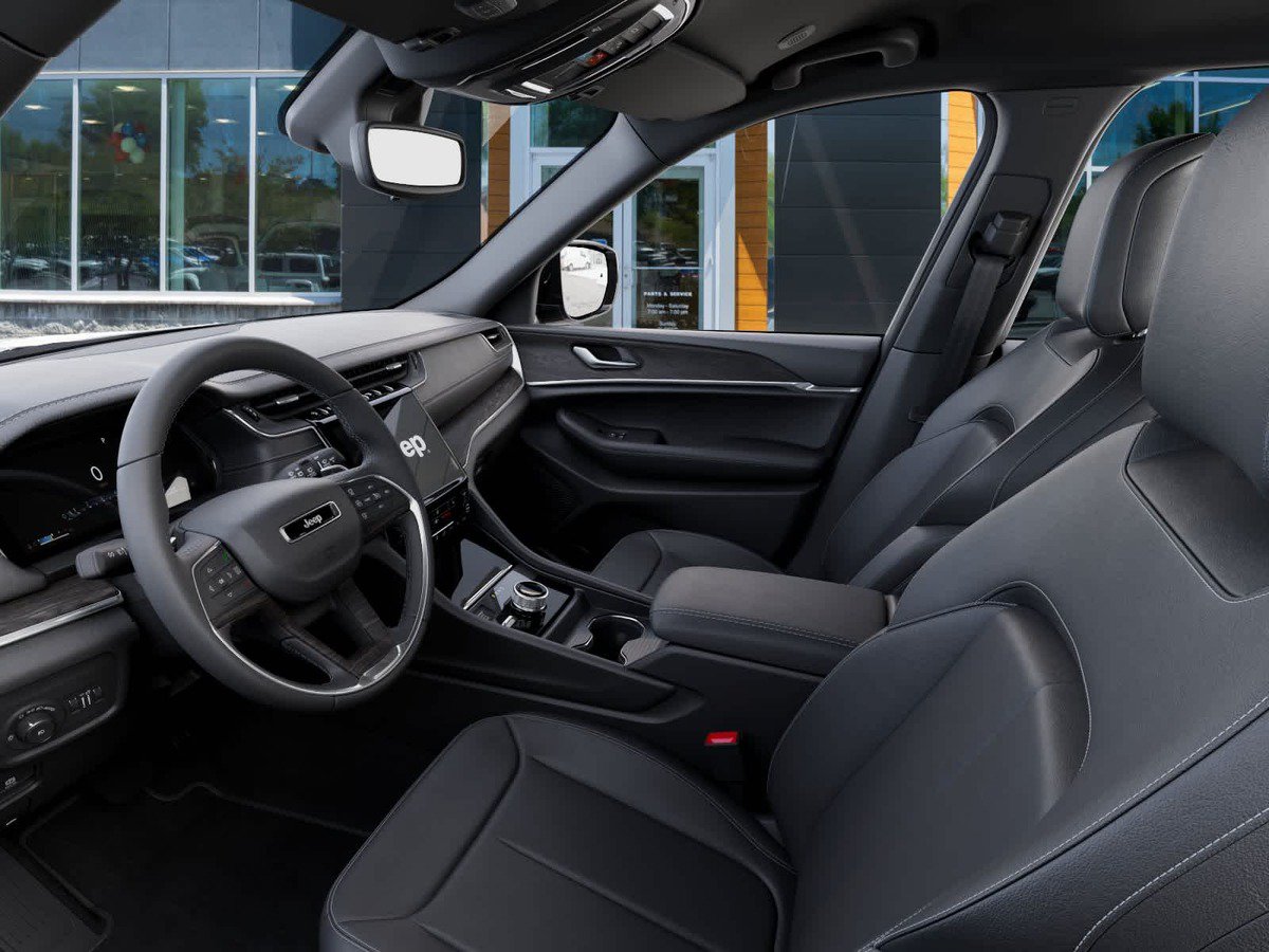 New 2025 Jeep Grand Cherokee L Limited AWD/4WD image 22