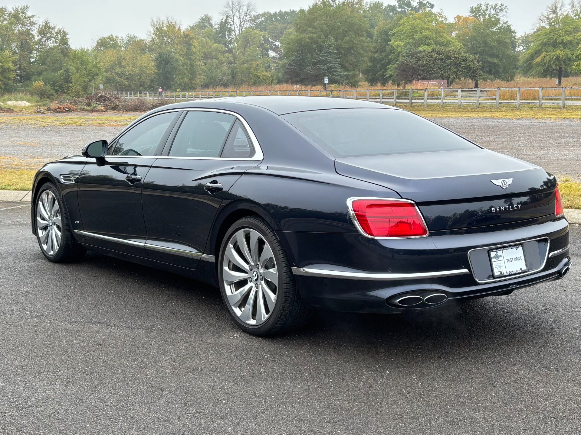 Used 2021 Bentley Flying Spur V8 AWD/4WD image 4
