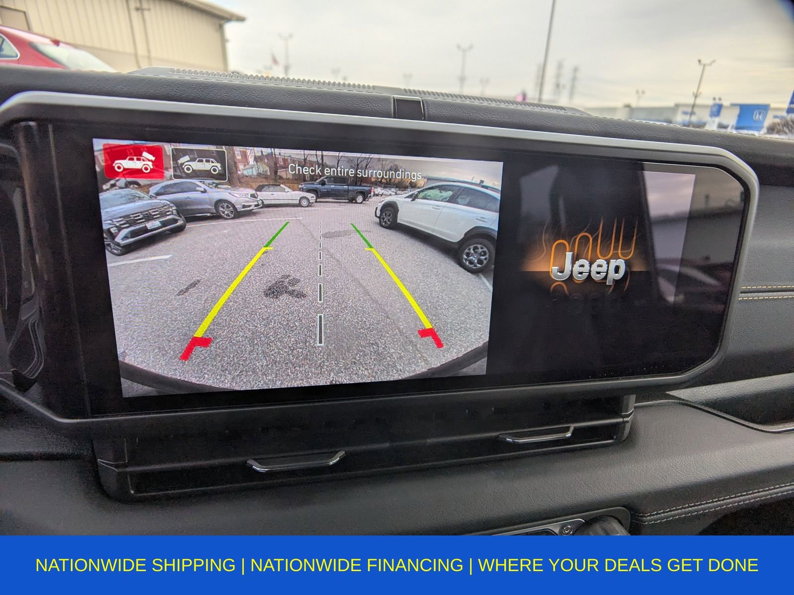 Used 2024 Jeep Wrangler Unlimited Sahara w/ Technology Group image 26