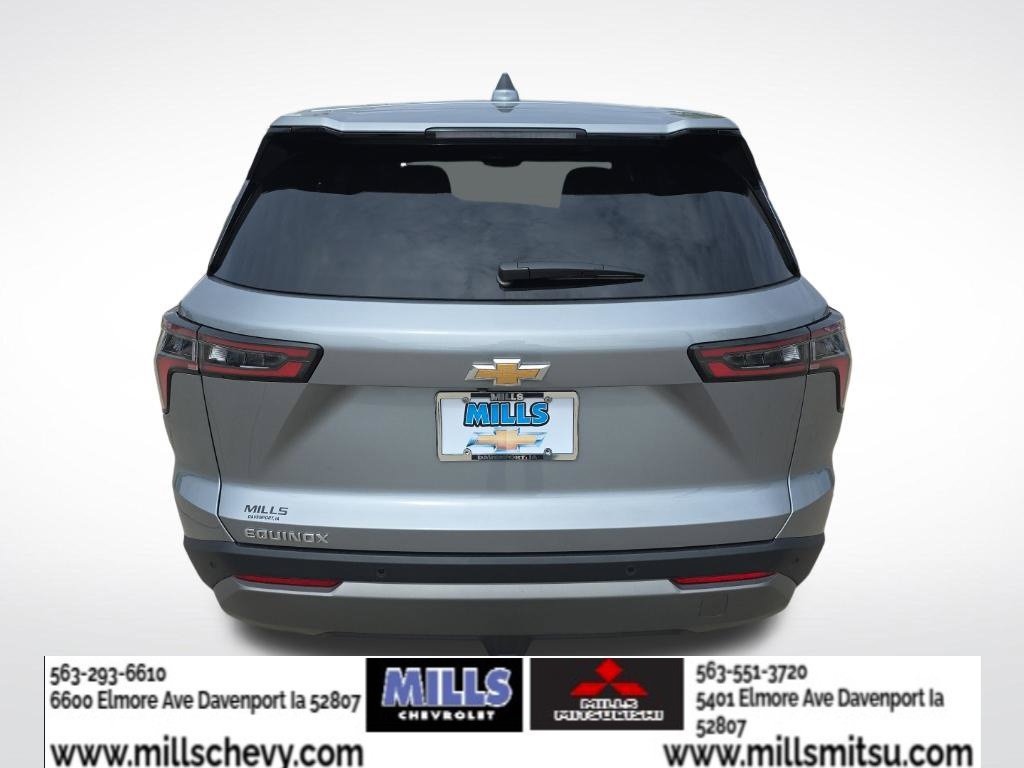 Used 2025 Chevrolet Equinox LT FWD image 4