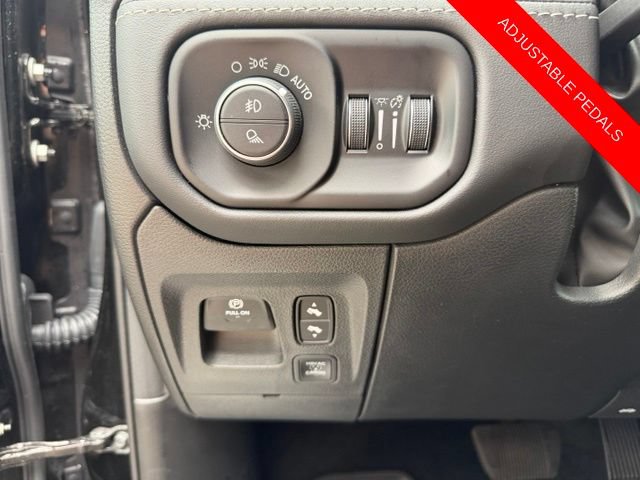 Used 2024 RAM 1500 Limited AWD/4WD image 36