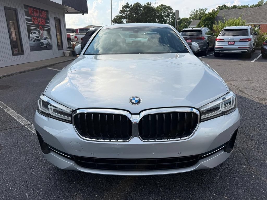 Used 2021 BMW 530i xDrive w/ Premium Package AWD/4WD image 4