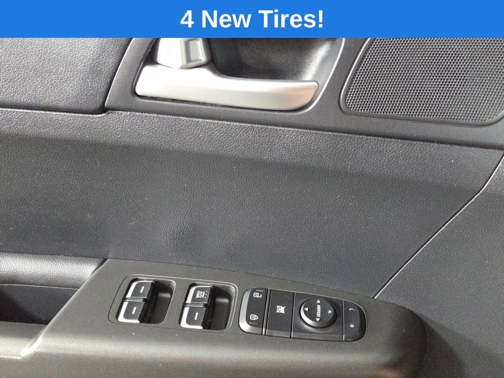 Used 2022 Kia Sportage LX image 20