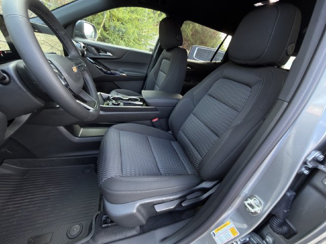 New 2027 Chevrolet Equinox LT w/ LPO, Floor Liner Package FWD image 17
