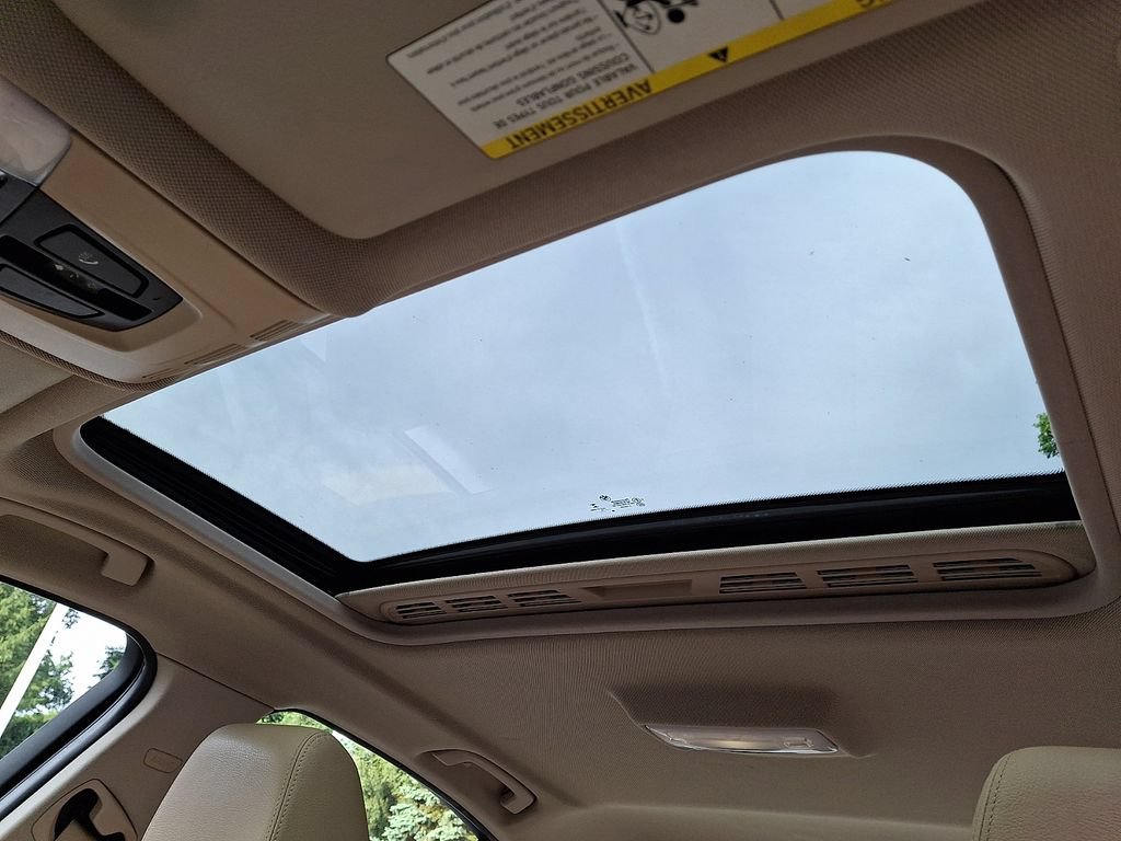 Used 2015 BMW 328i Sedan RWD image 15