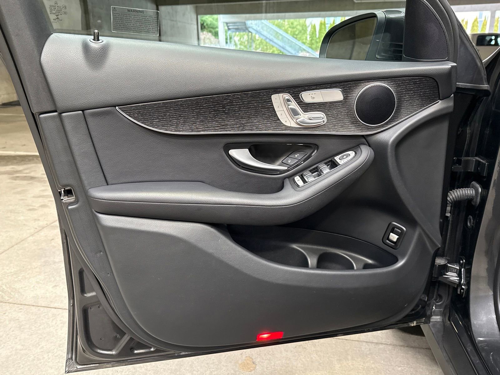 Used 2022 Mercedes-Benz GLC 300 4MATIC image 11