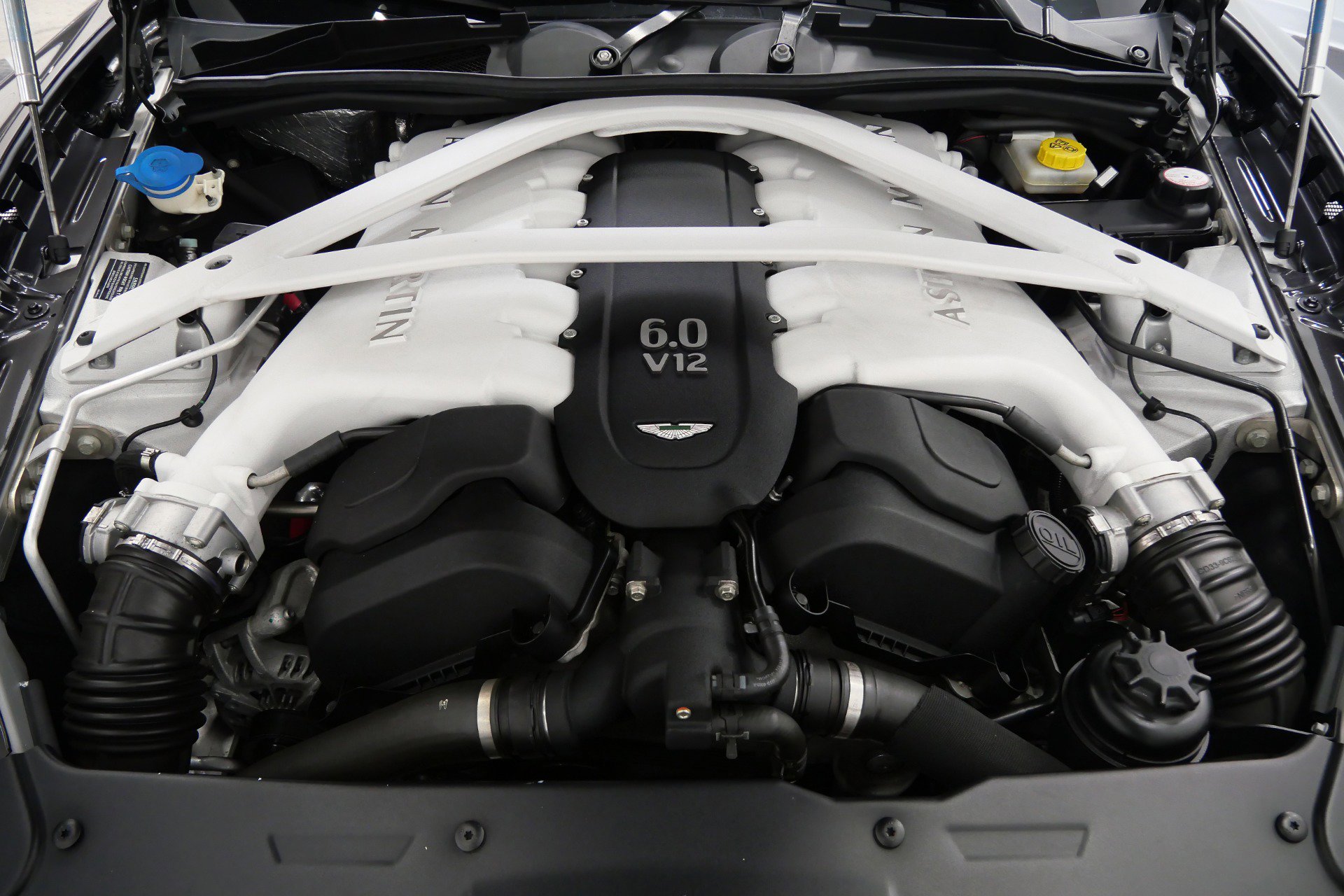 Used 2014 Aston Martin Rapide S image 12