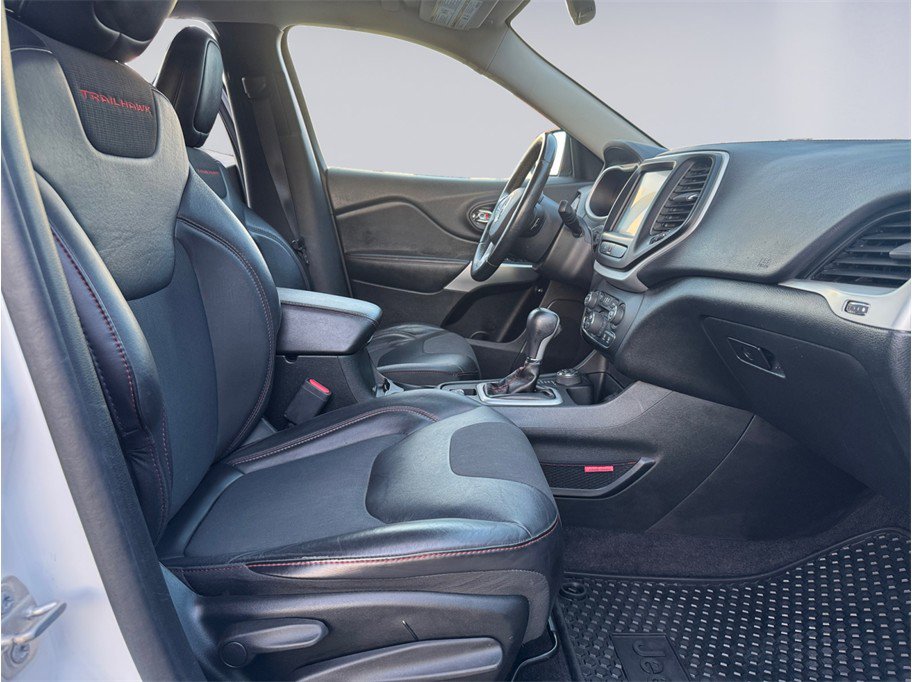 Used 2018 Jeep Cherokee Trailhawk w/ Trailer Tow Group image 19