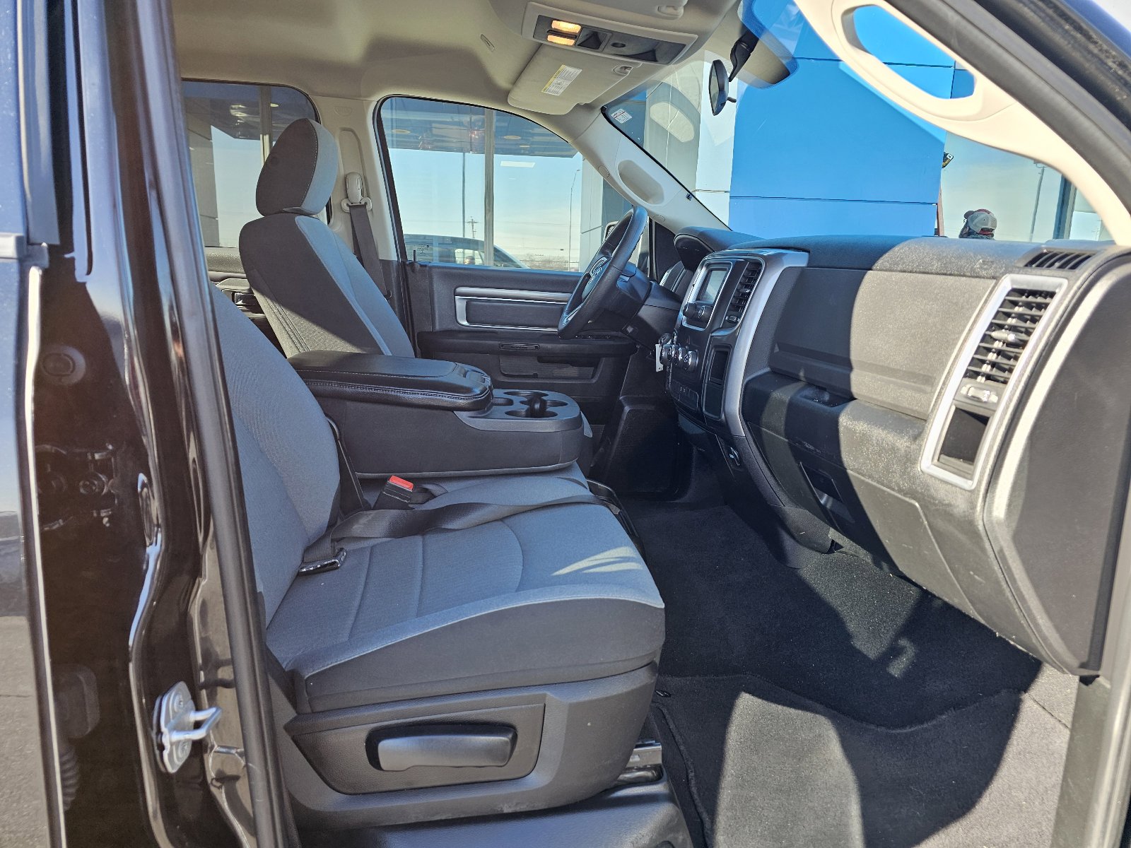 Used 2021 RAM 1500 Classic SLT image 10