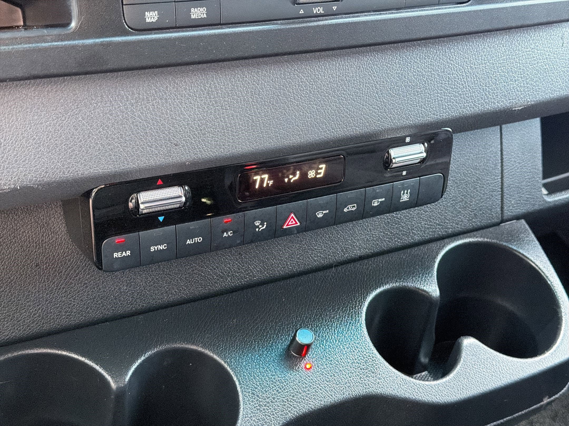 Used 2024 Mercedes-Benz Sprinter 2500 image 16