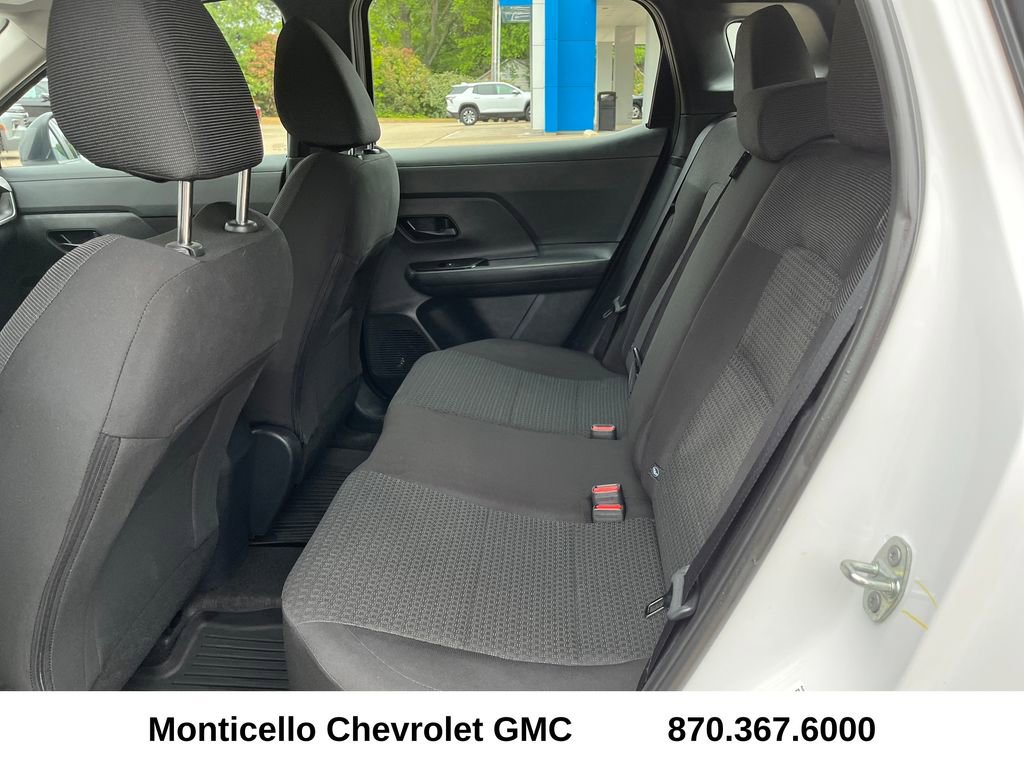 Used 2025 Nissan Kicks S AWD/4WD image 24