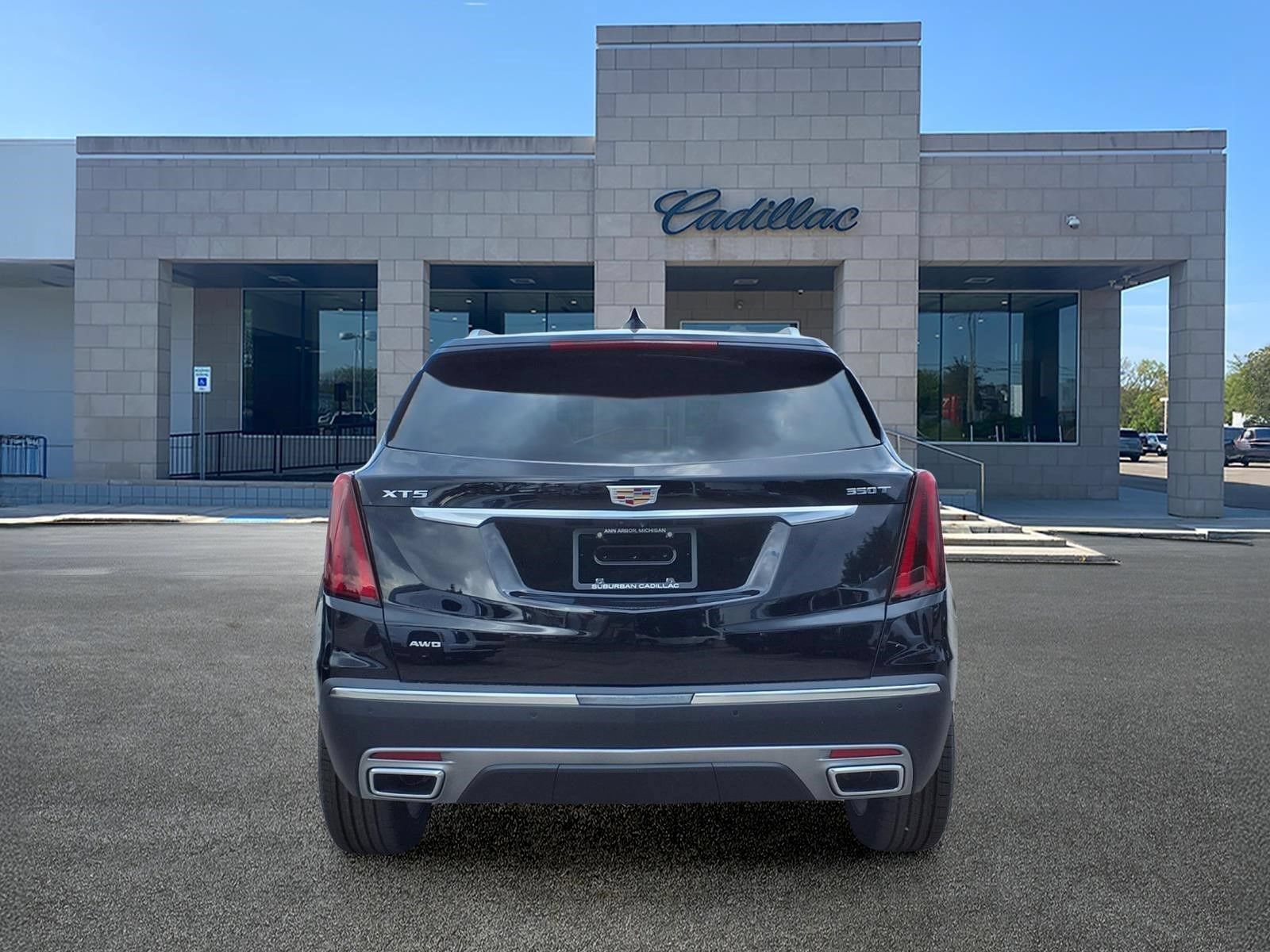 New 2026 Cadillac XT5 Premium Luxury w/ LPO, Floor Liner Package AWD/4WD image 5